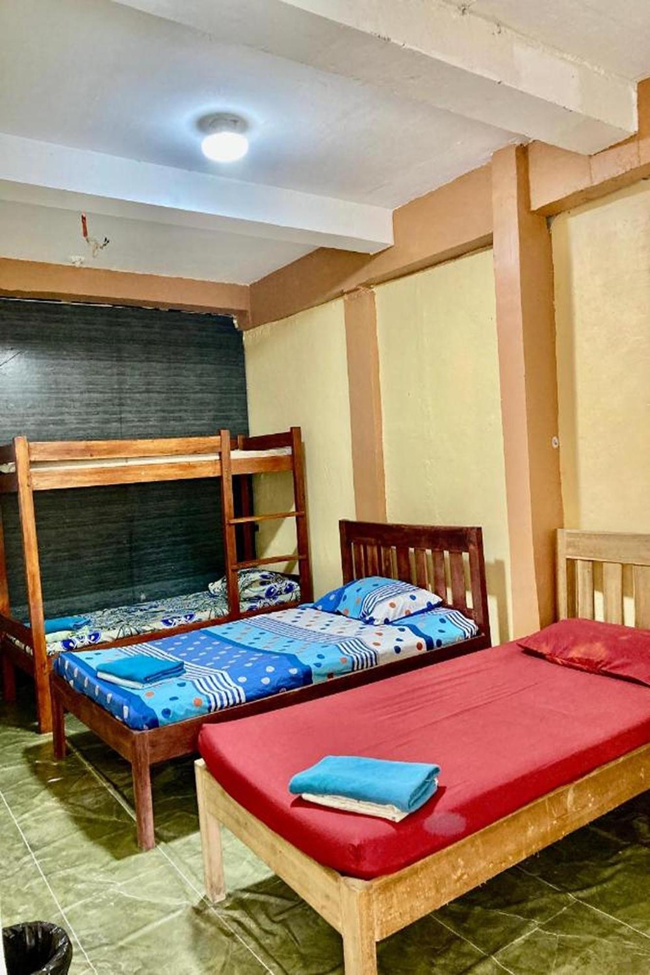 Larosa Hostel Puerto Princesa Extérieur photo